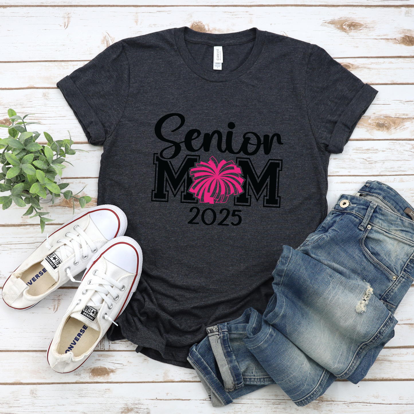 T-Shirt Senior Mom with Pom Pom - Unisex Jersey Tee