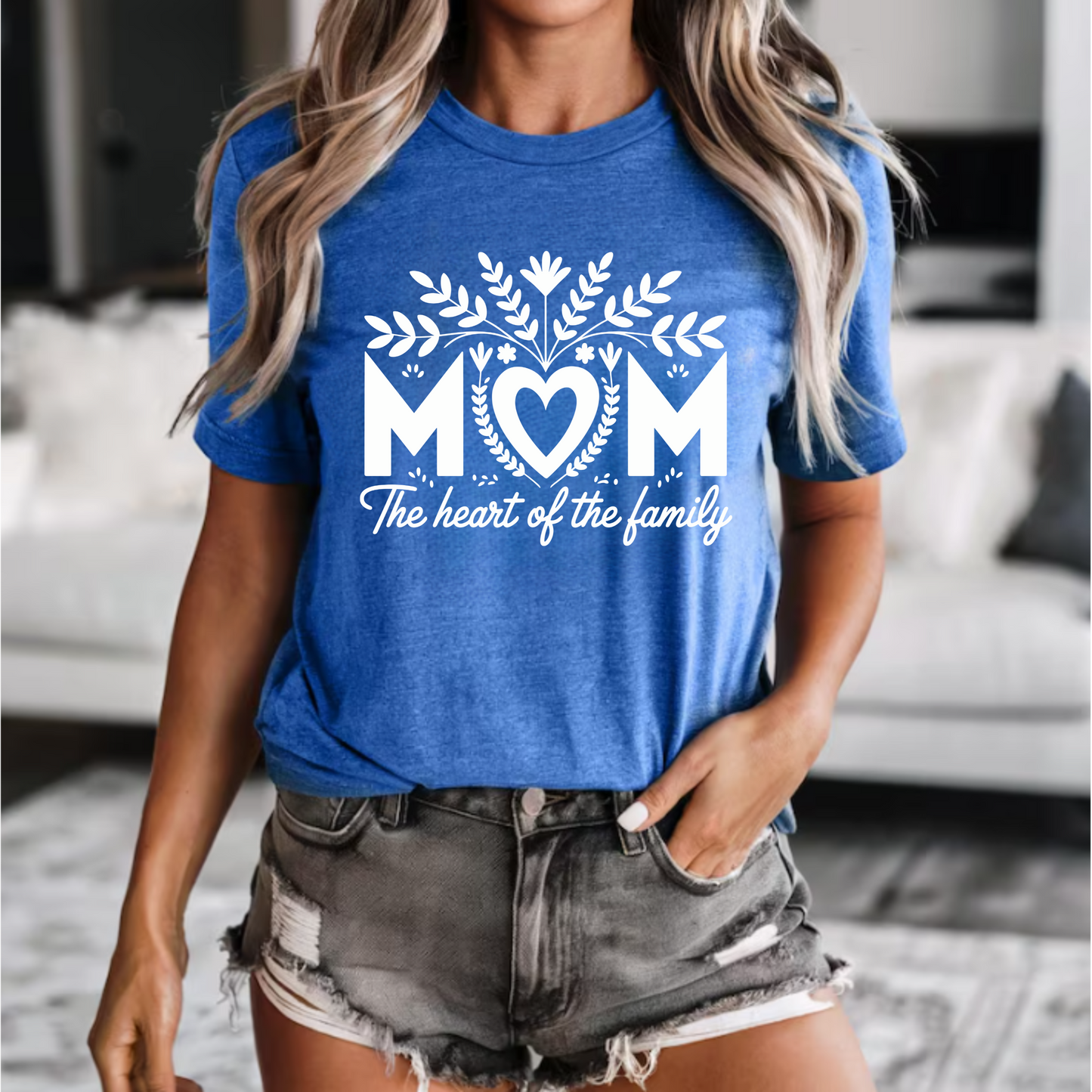 T-Shirt 'Mom, the heart of the family' Unisex Jersey Short Sleeve Tee
