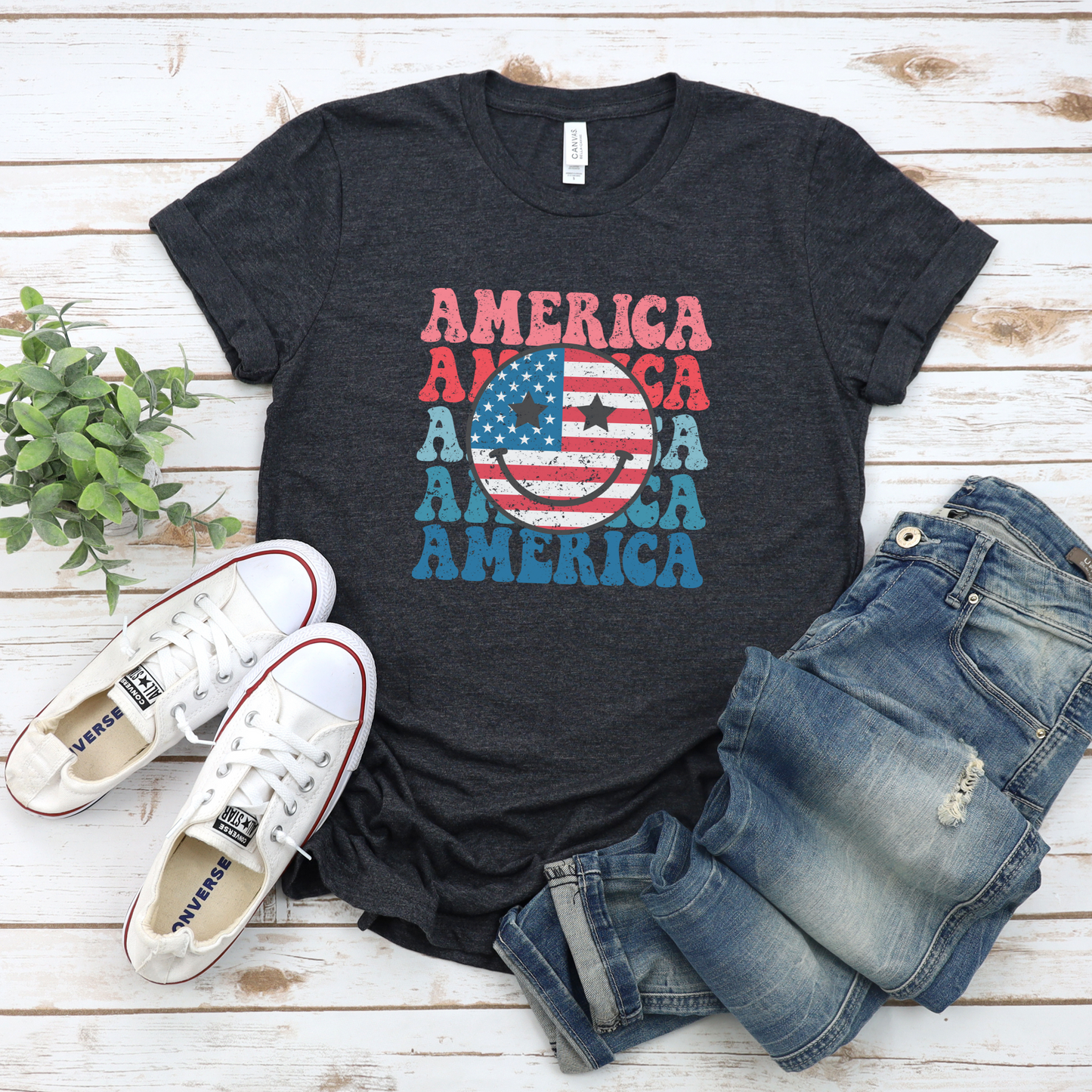 T-Shirt 'America' with Smiley Face Flag Unisex Tee