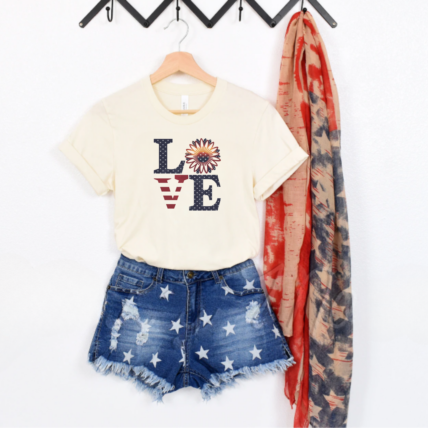 Floral Patriotic 'Love' Unisex Tee