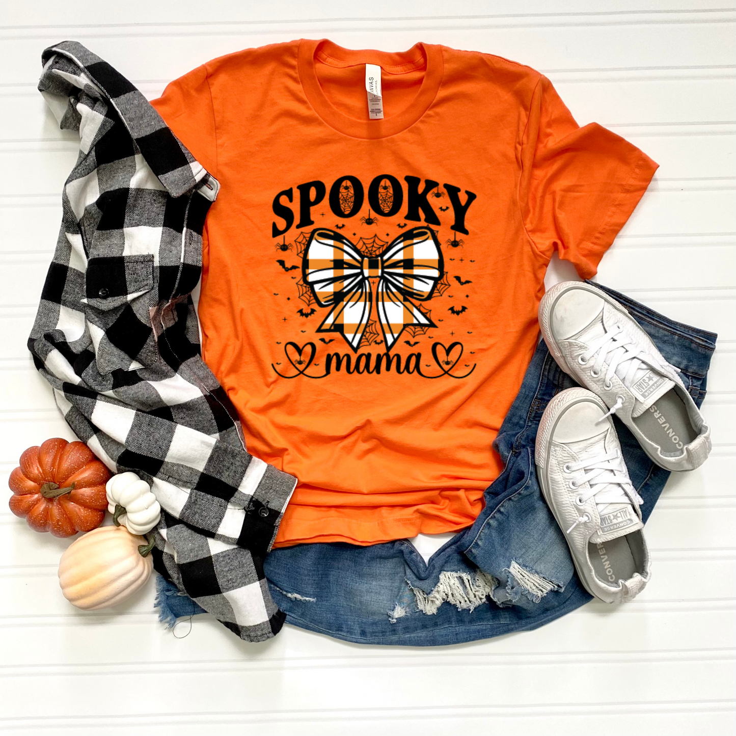 T-Shirt - Spooky Mama Halloween Shirt