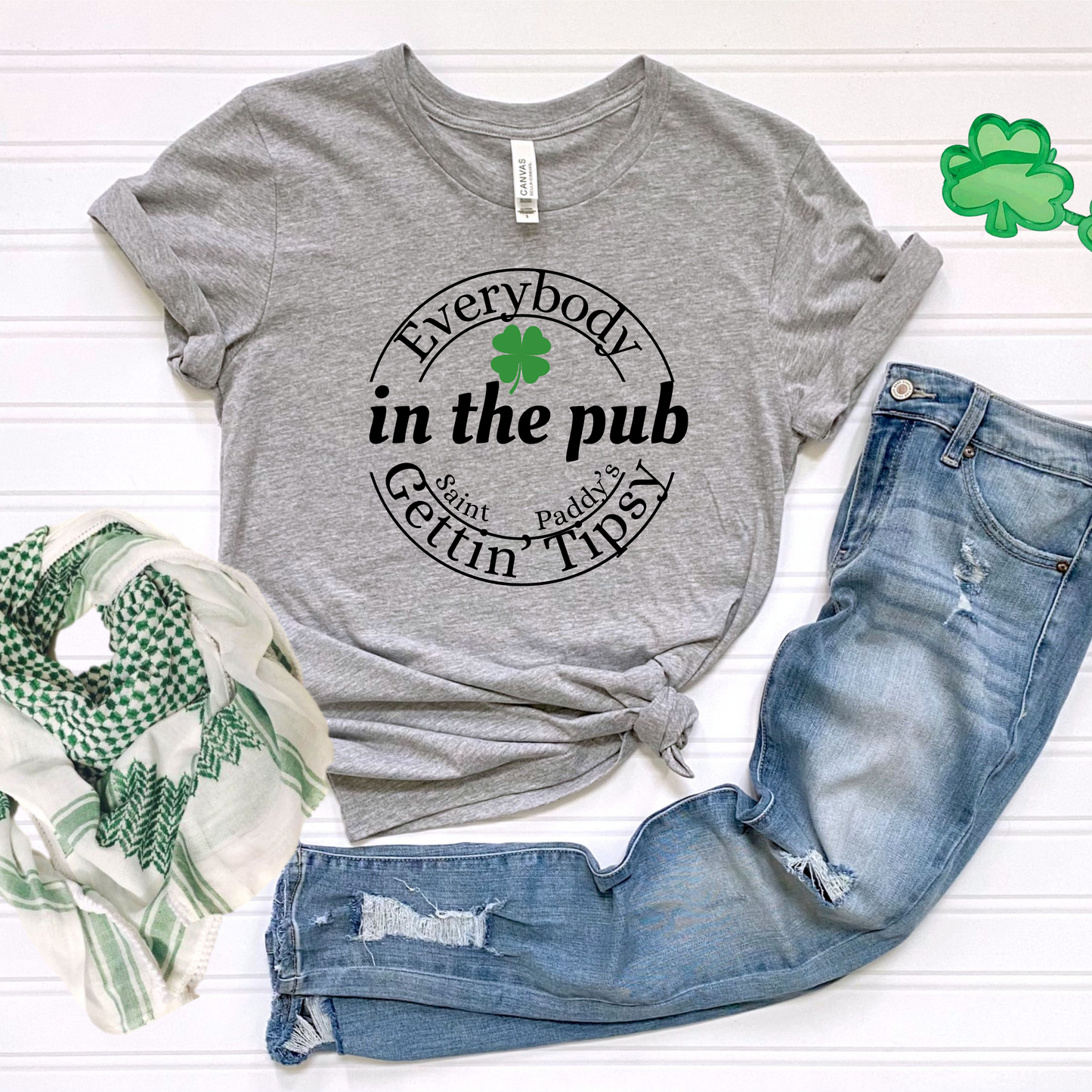 Everybody in the pub getting tipsy tee
