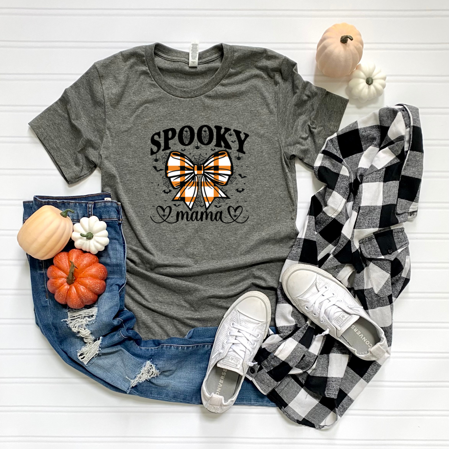 T-Shirt - Spooky Mama Halloween Shirt
