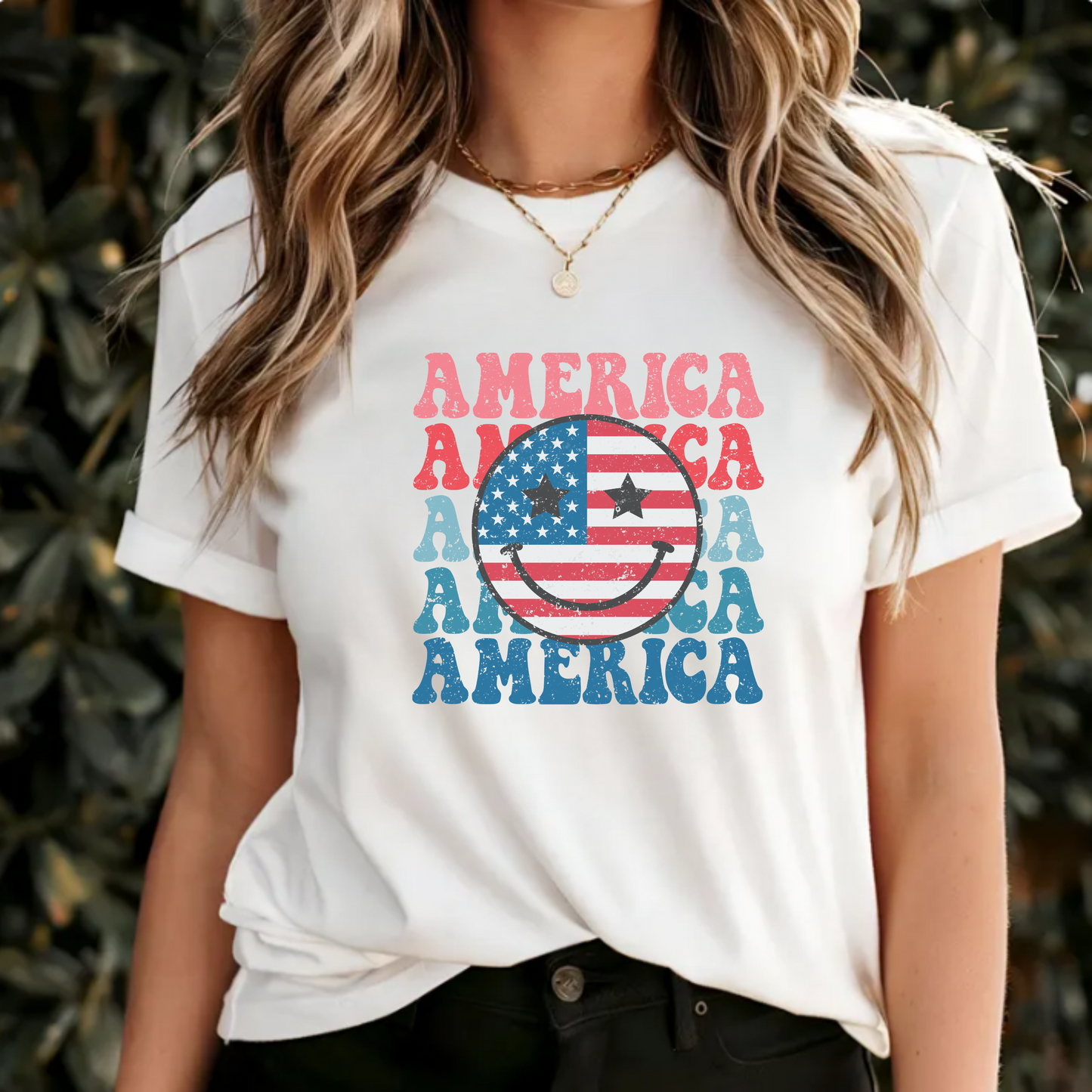 T-Shirt 'America' with Smiley Face Flag Unisex Tee