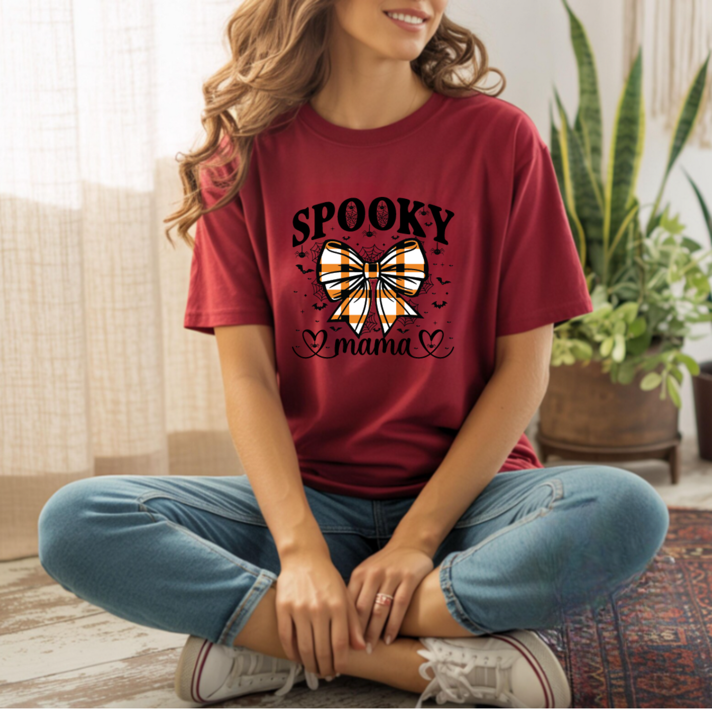 T-Shirt - Spooky Mama Halloween Shirt